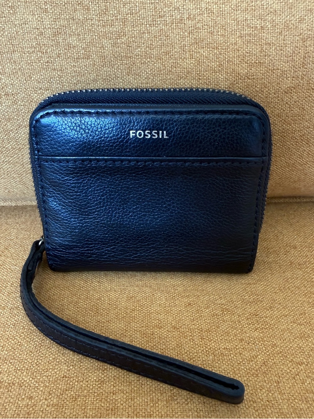 Fossil Black Leather Zip Around Wallet Wristlet Card Holder